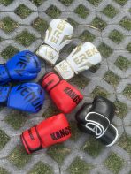 Guantes de Box 10, 12 y 14 Onza VENUM - Imagen 3