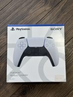 Mando PS4 con diseño PS5 - Imagen 3