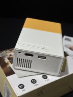 Mini Proyector amarillo - Imagen 4